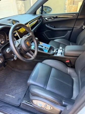 2023 Porsche Macan - Image 9 of 14