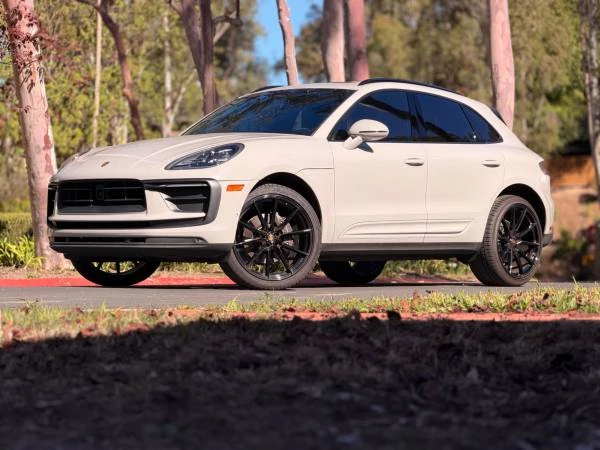 2023 Porsche Macan - Image 14 of 14