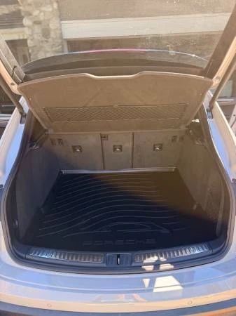 2023 Porsche Macan - Image 7 of 14