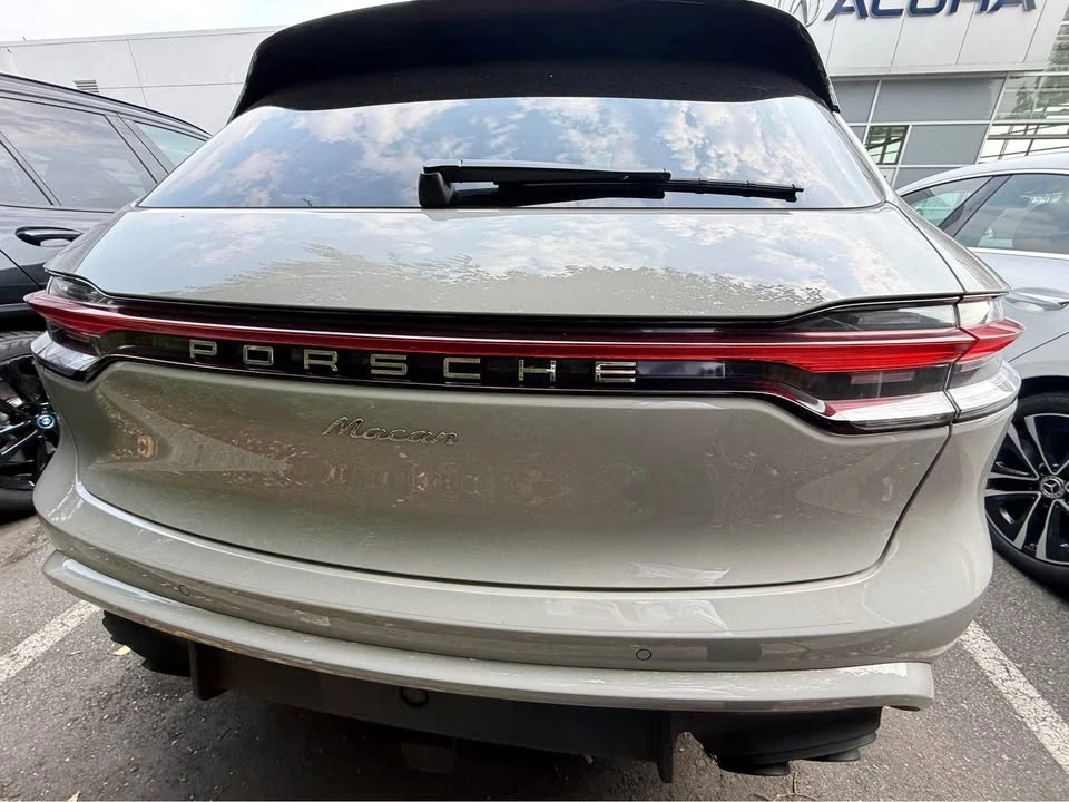 2023 Porsche Macan T - Image 5 of 7