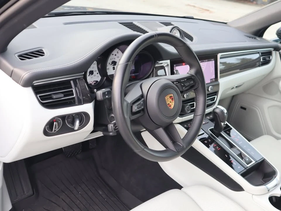 2023 Porsche Macan GTS - Image 10 of 19