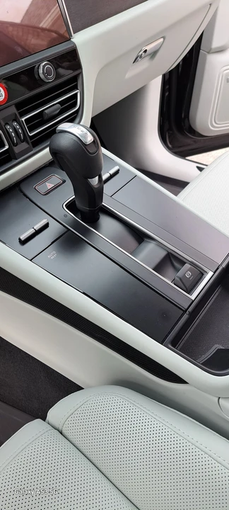 2023 Porsche Macan GTS - Image 8 of 12