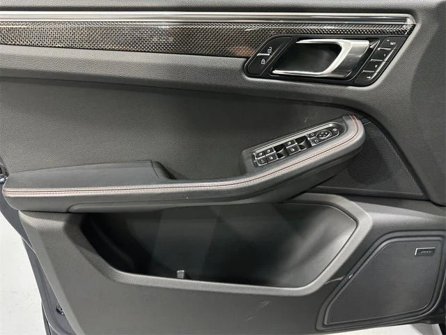 2023 Porsche Macan GTS - Image 10 of 12