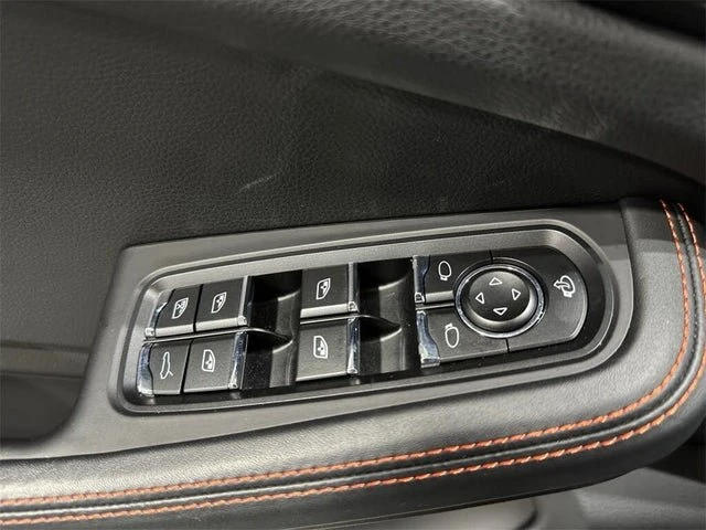 2023 Porsche Macan GTS - Image 11 of 12