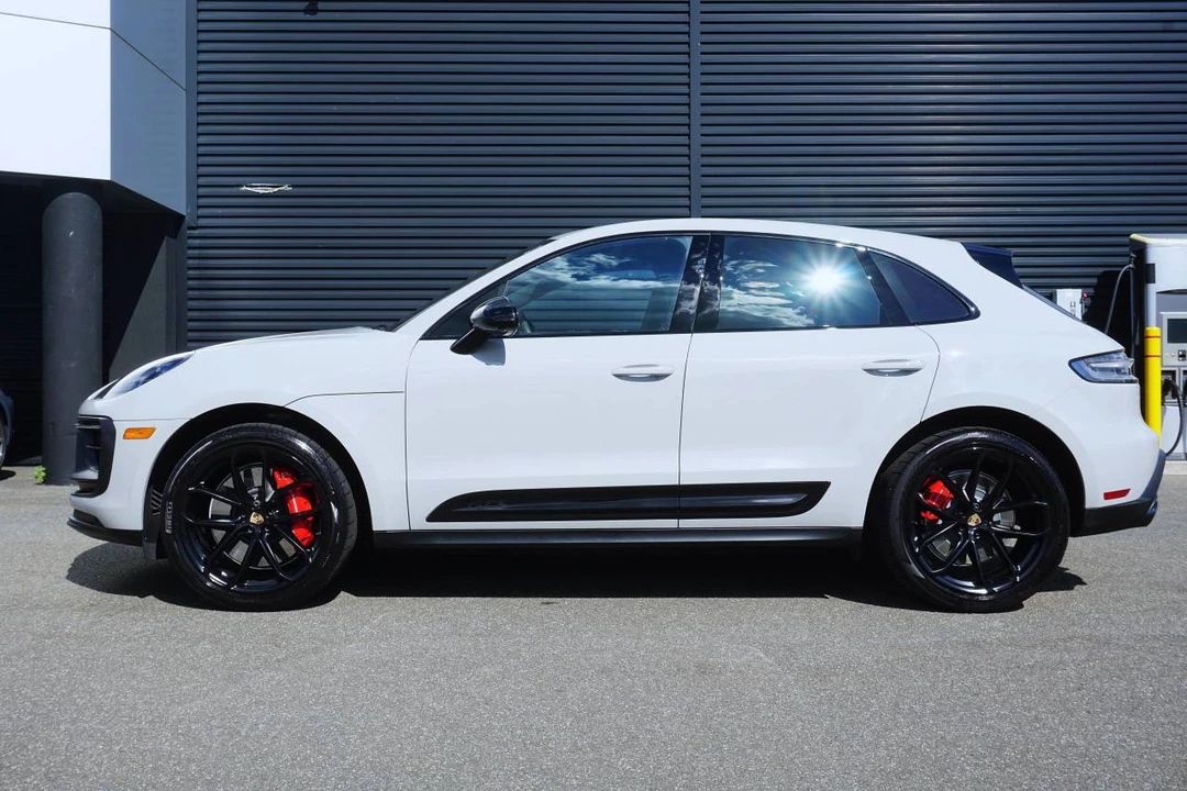 2023 Porsche Macan GTS - Image 2 of 5