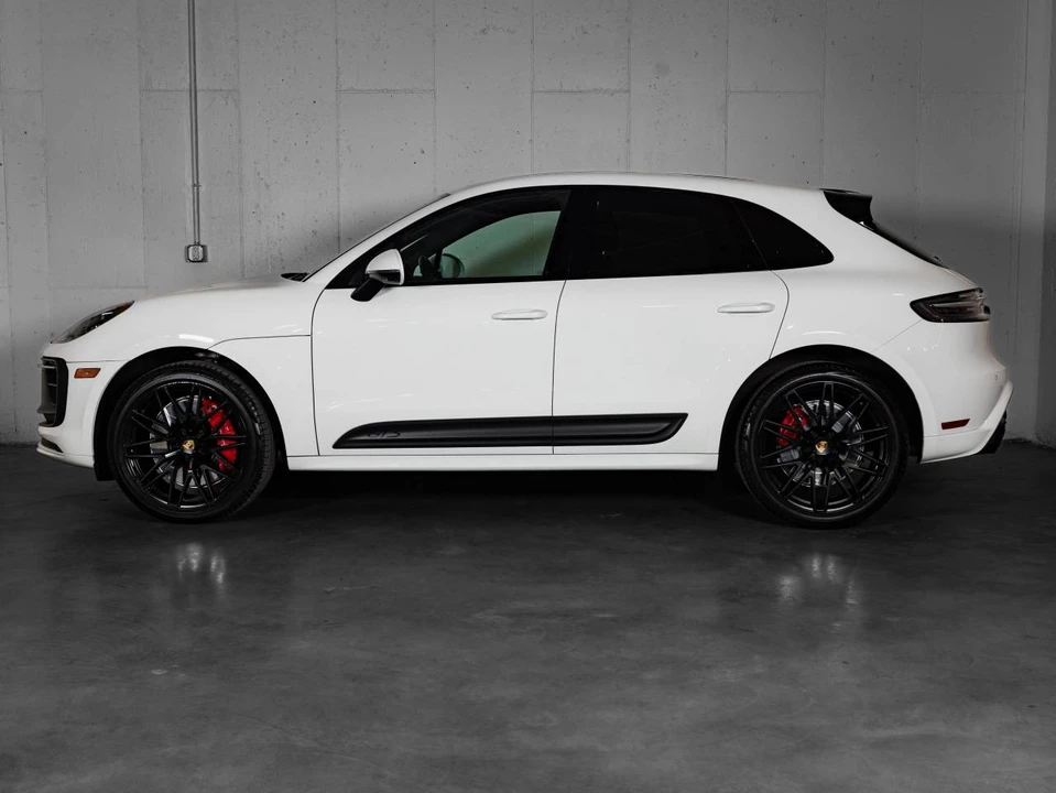 2023 Porsche Macan GTS - Image 2 of 5