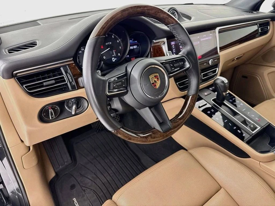 2023 Porsche Macan GTS - Image 4 of 5