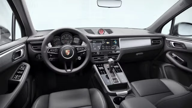 2023 Porsche Macan - Image 26 of 30