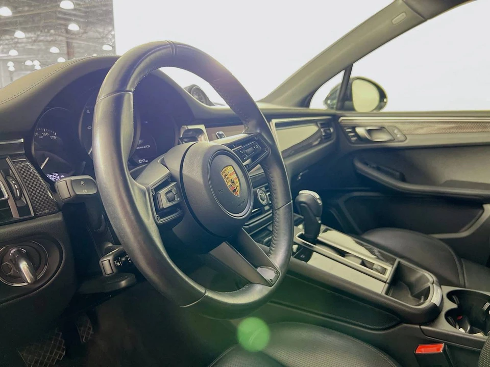 2023 Porsche Macan GTS - Image 4 of 5