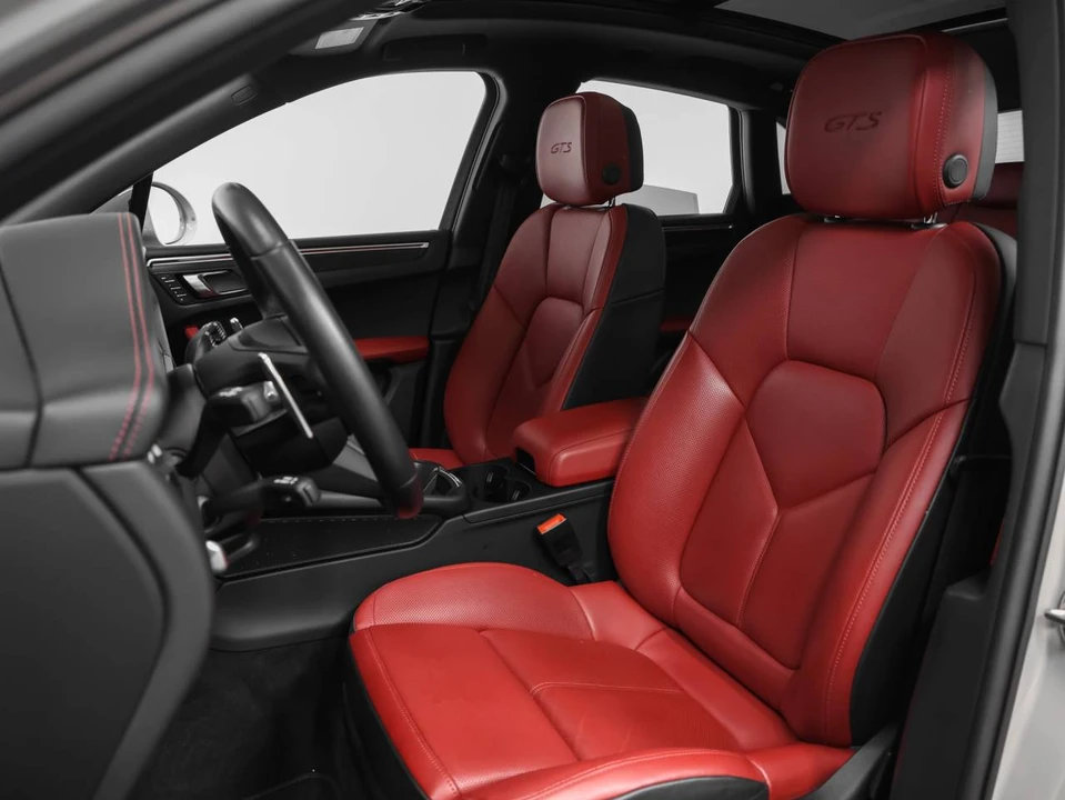 2023 Porsche Macan GTS - Image 5 of 5