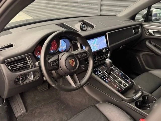 2023 Porsche Macan GTS - Image 4 of 5