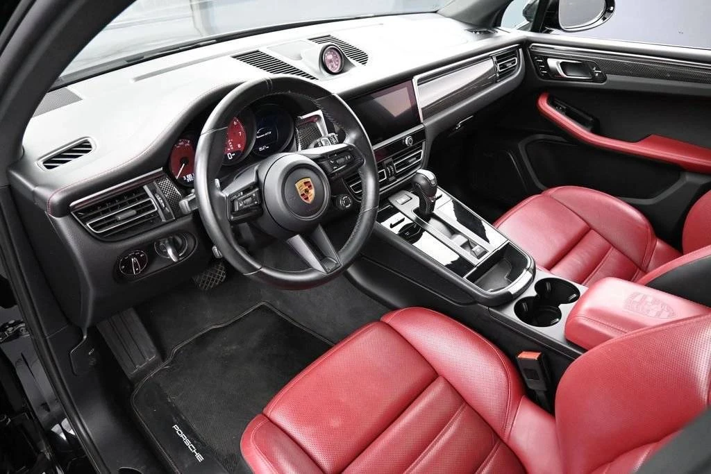 2023 Porsche Macan GTS - Image 4 of 5