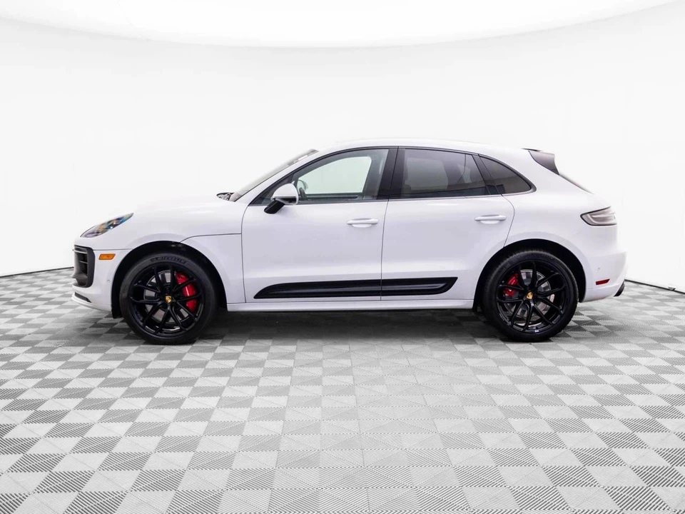 2023 Porsche Macan GTS - Image 2 of 5