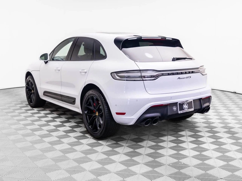 2023 Porsche Macan GTS - Image 3 of 5