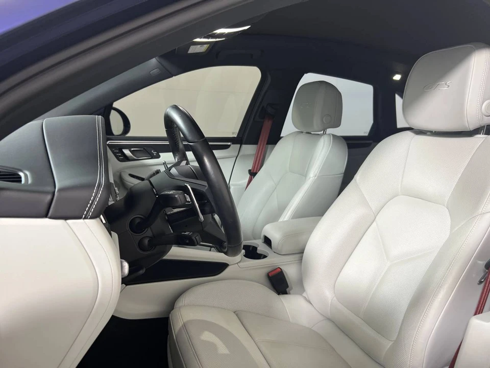 2023 Porsche Macan GTS - Image 5 of 5