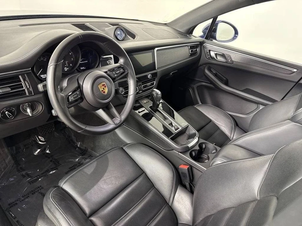 2023 Porsche Macan GTS - Image 4 of 5