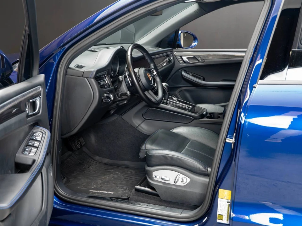 2023 Porsche Macan GTS - Image 4 of 5