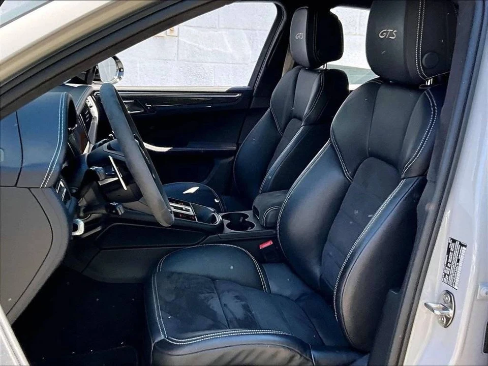 2023 Porsche Macan GTS - Image 5 of 5