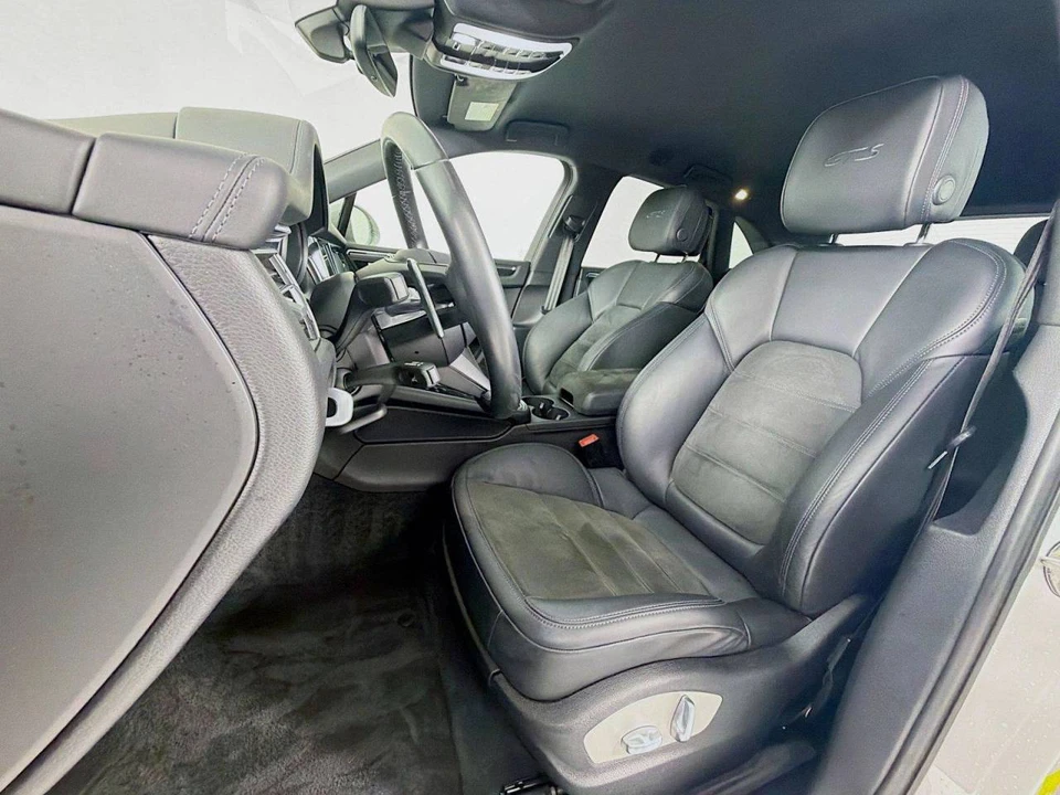 2023 Porsche Macan GTS - Image 5 of 5