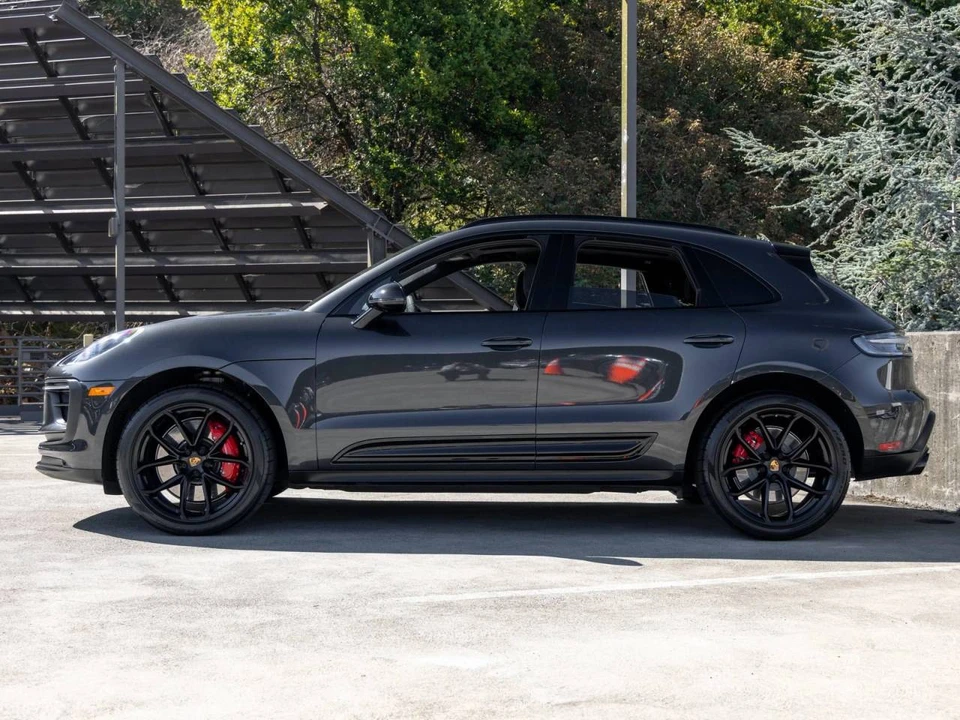 2023 Porsche Macan GTS - Image 2 of 5