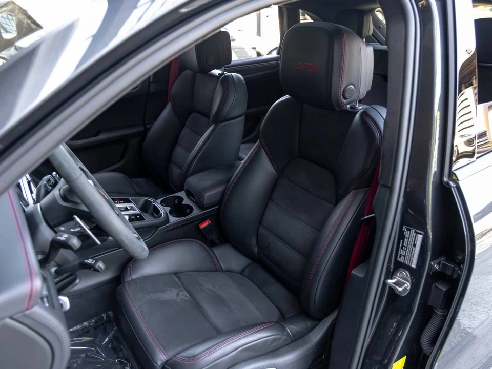 2023 Porsche Macan GTS - Image 5 of 5