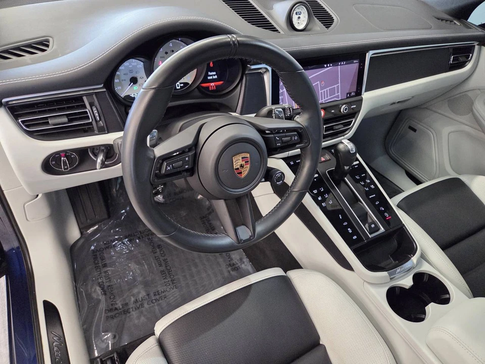 2023 Porsche Macan GTS - Image 4 of 5