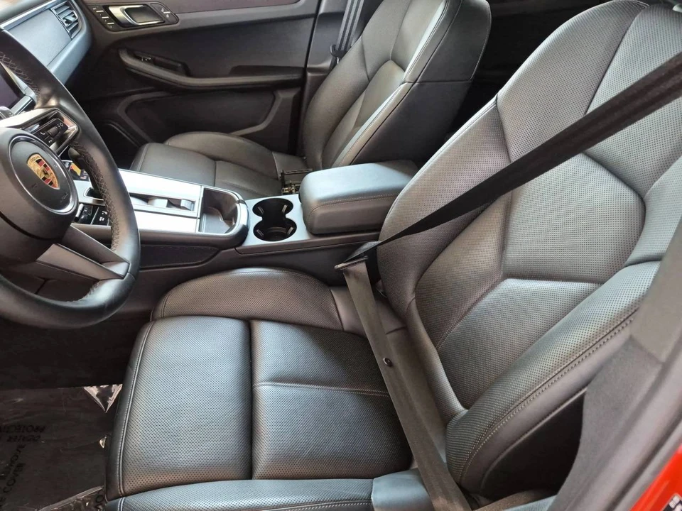 2023 Porsche Macan GTS - Image 5 of 5