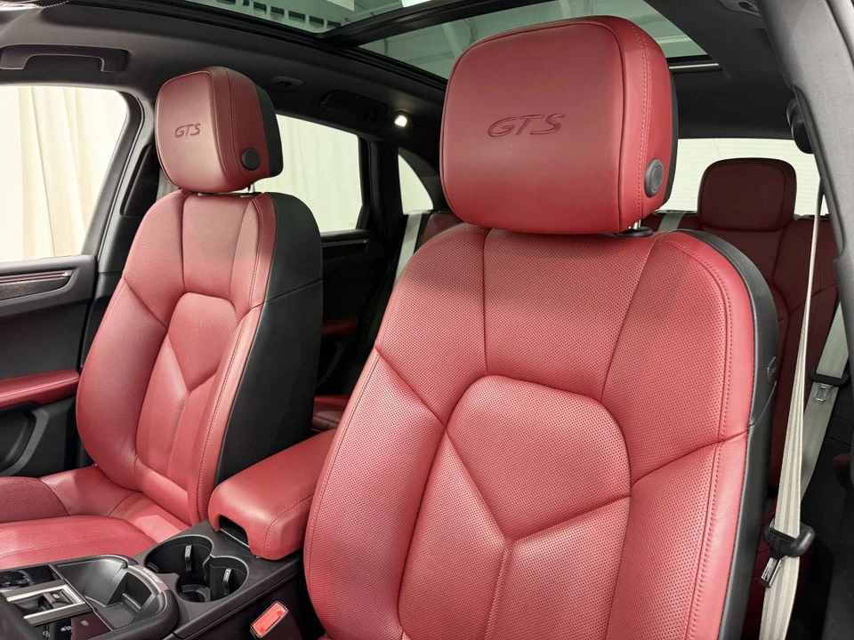 2023 Porsche Macan GTS - Image 5 of 5