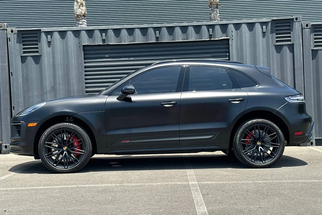 2023 Porsche Macan GTS - Image 2 of 5