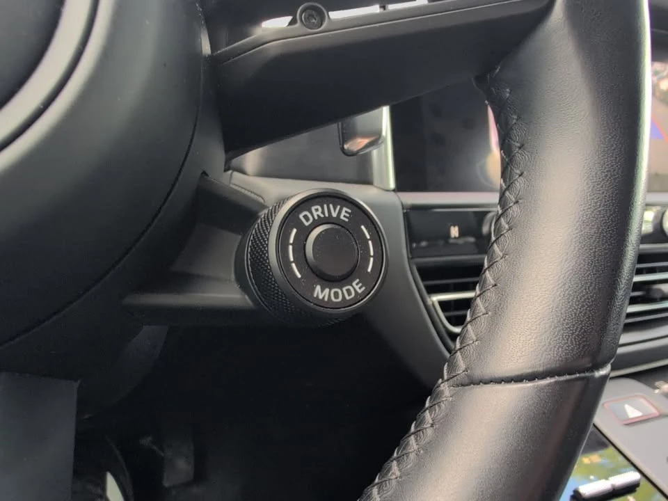 2023 Porsche Macan GTS - Image 17 of 20
