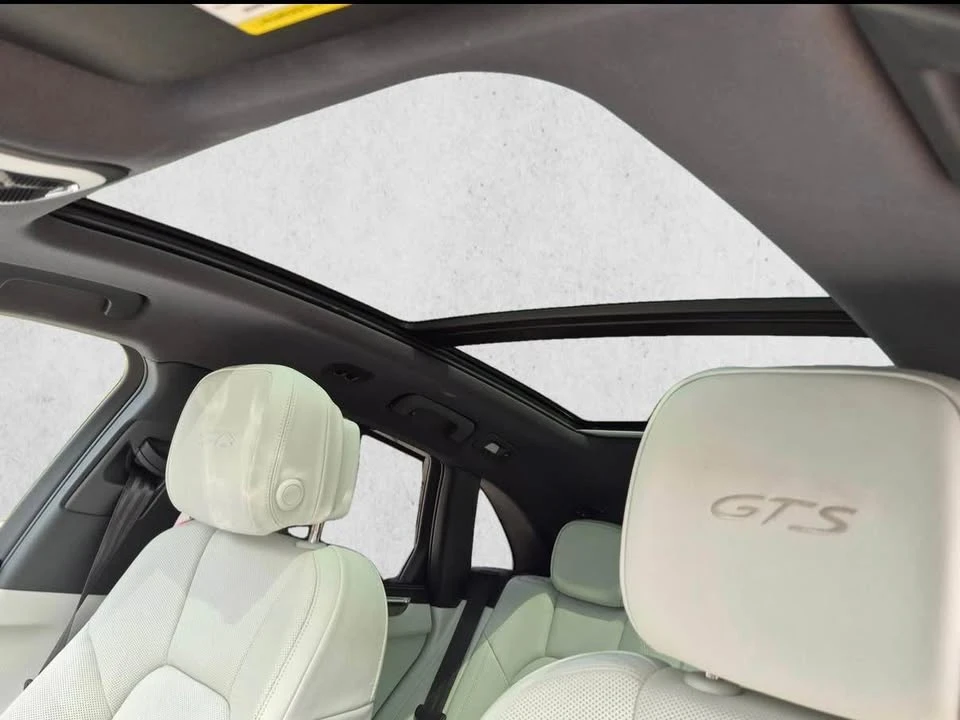2023 Porsche Macan GTS - Image 15 of 18