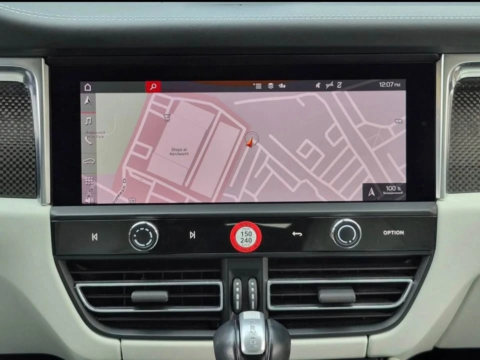 2023 Porsche Macan GTS - Image 13 of 18
