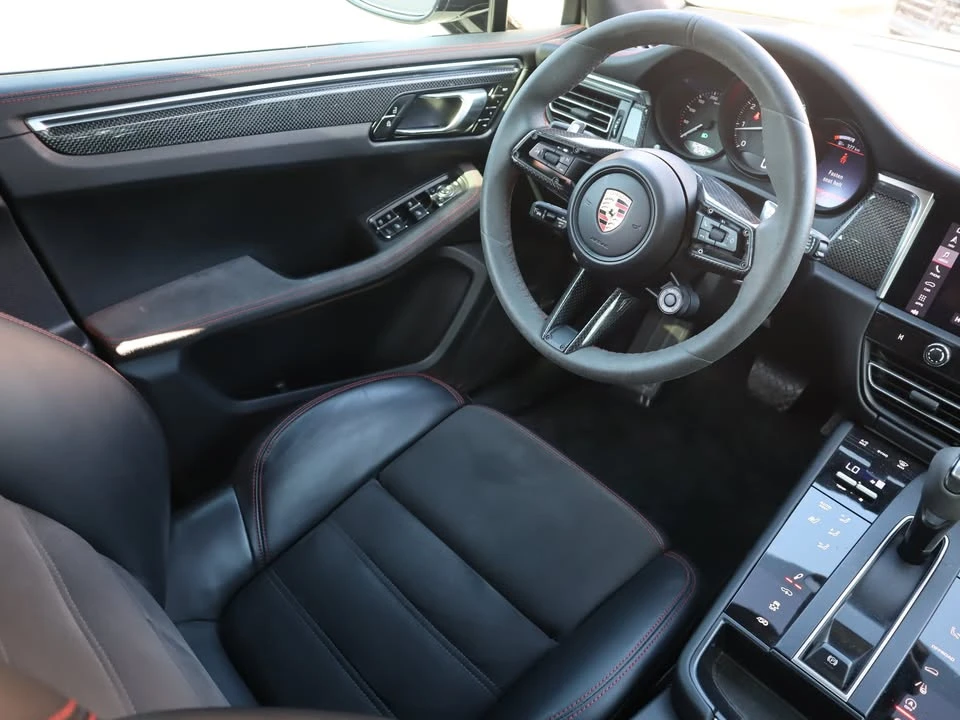 2023 Porsche Macan GTS - Image 18 of 20