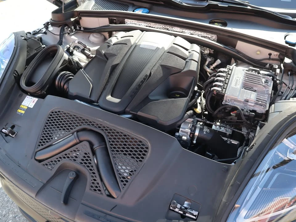 2023 Porsche Macan GTS - Image 8 of 20