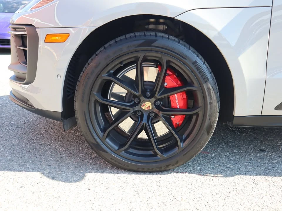 2023 Porsche Macan GTS - Image 9 of 20