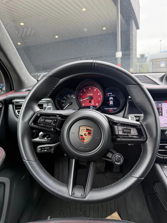 2023 Porsche Macan GTS - Image 11 of 13