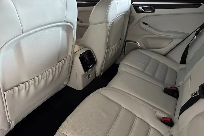 2023 Porsche Macan GTS - Image 11 of 20