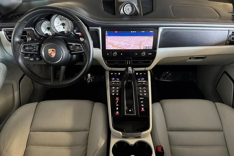 2023 Porsche Macan GTS - Image 12 of 20