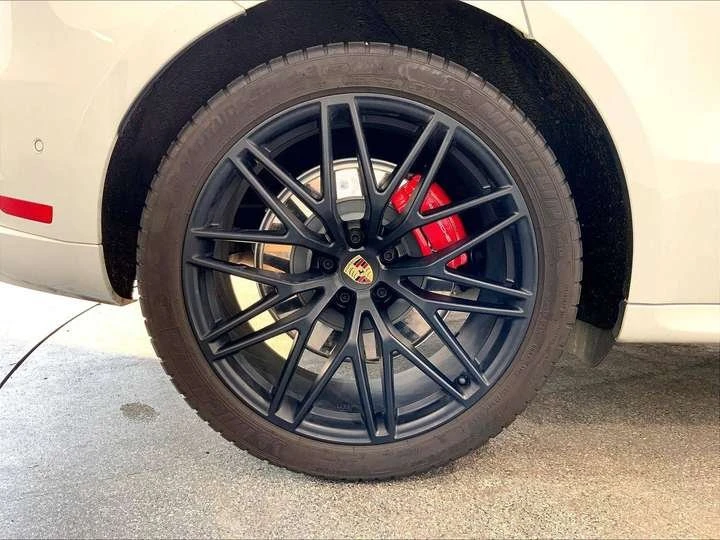 2023 Porsche Macan GTS - Image 18 of 20