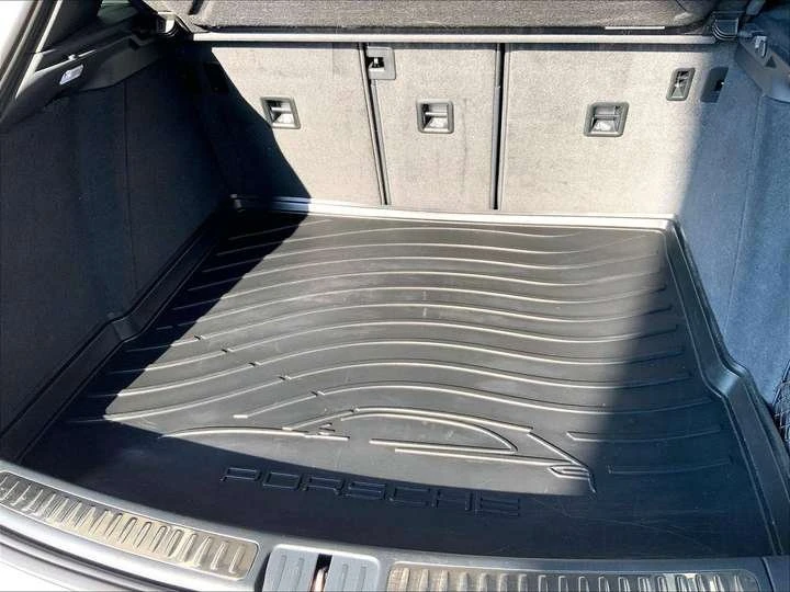 2023 Porsche Macan GTS - Image 16 of 20