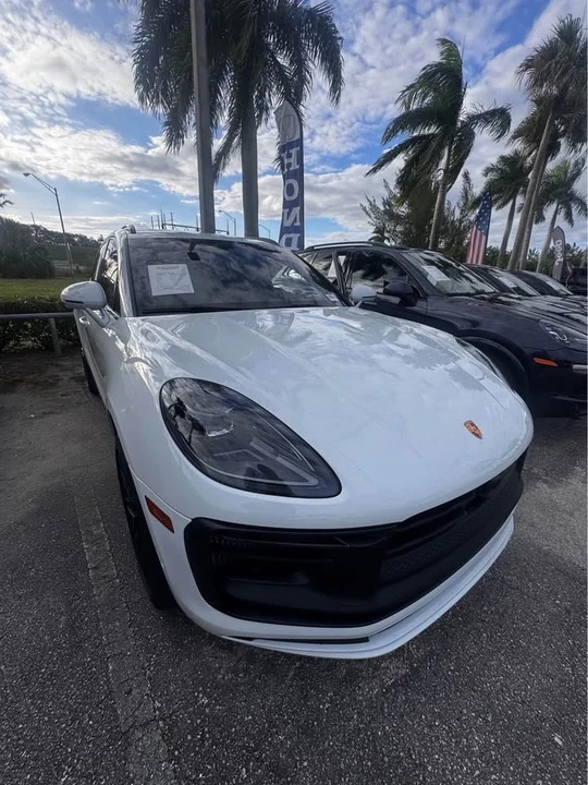 2023 Porsche Macan GTS - Image 5 of 9