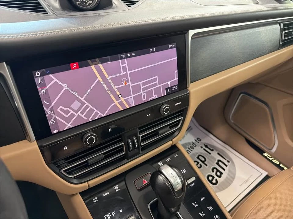 2023 Porsche Macan GTS - Image 18 of 19