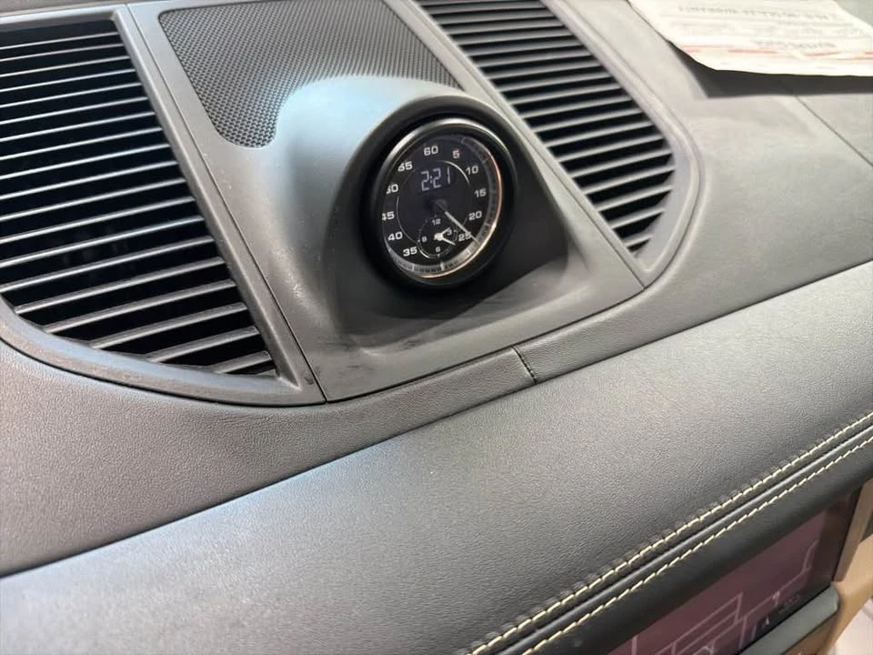 2023 Porsche Macan GTS - Image 17 of 19