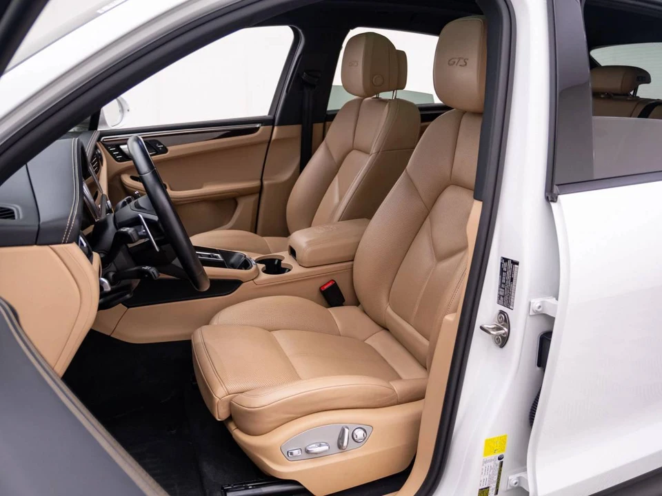 2023 Porsche Macan GTS - Image 5 of 5