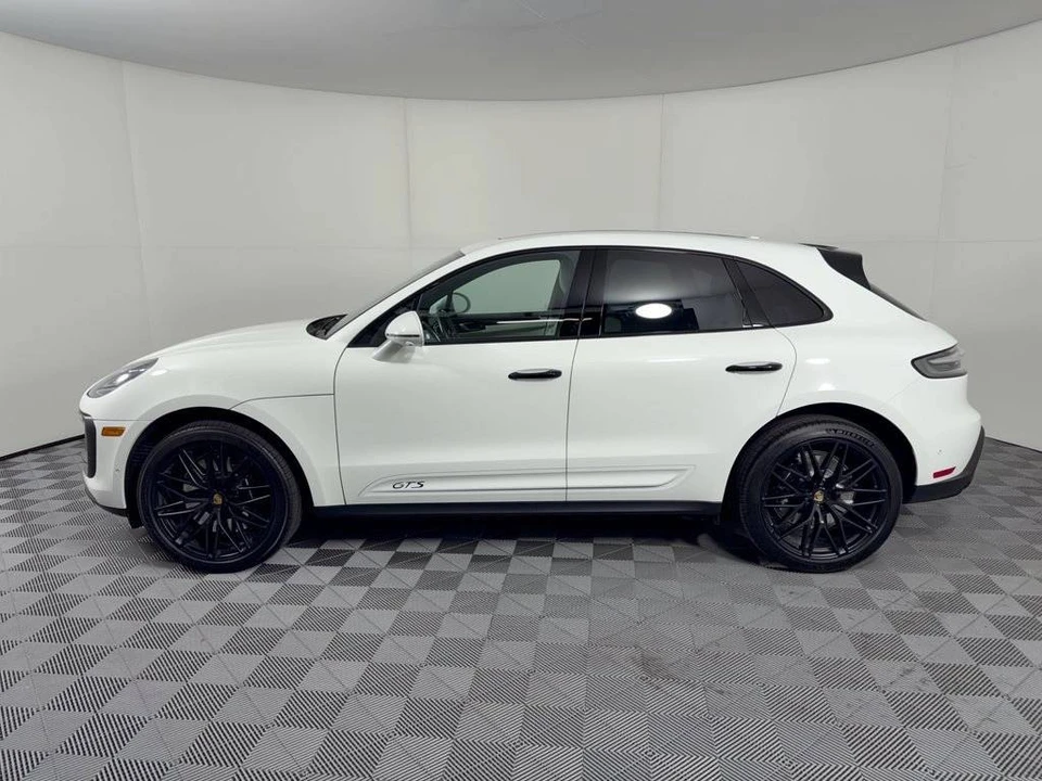 2023 Porsche Macan GTS - Image 2 of 5