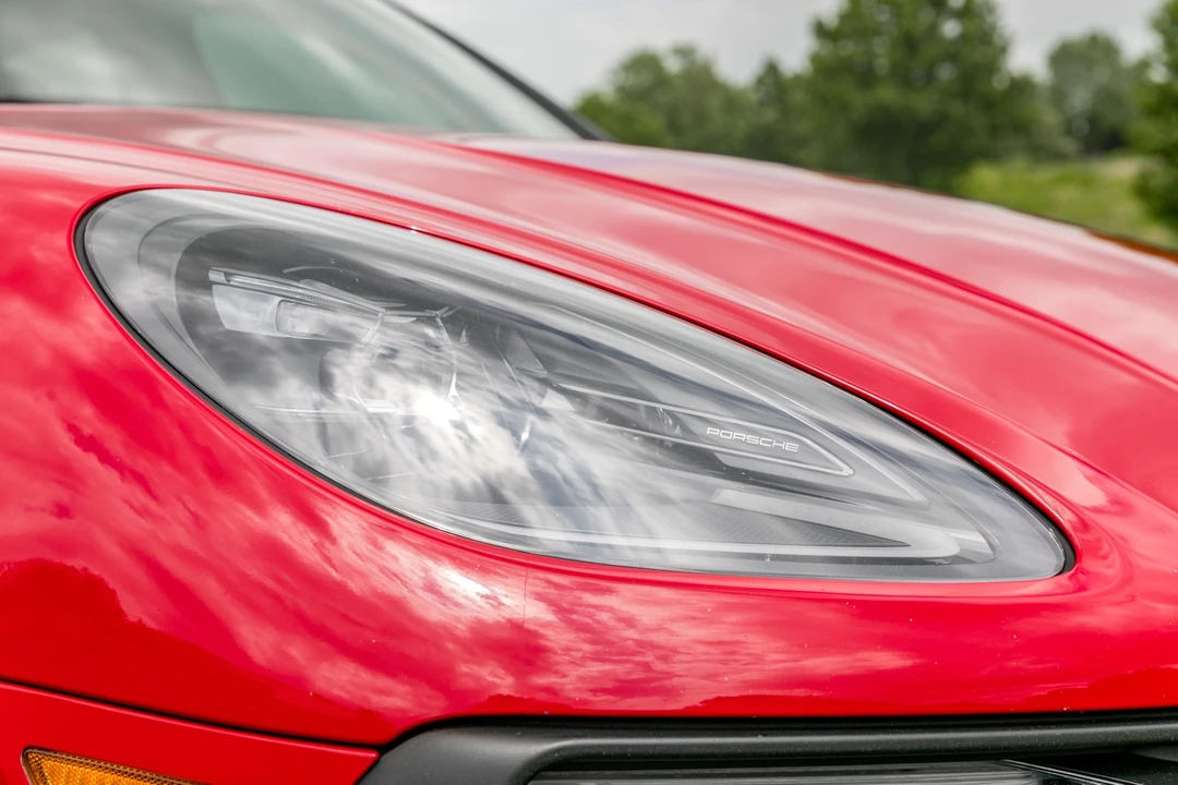 2023 Porsche Macan GTS - Image 13 of 31