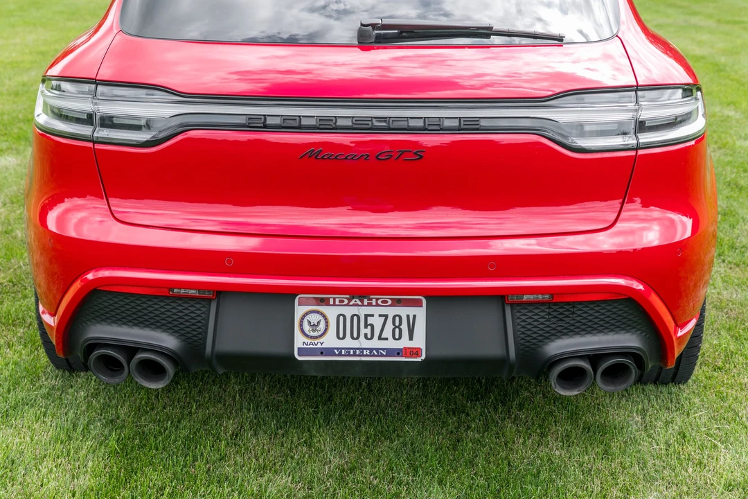 2023 Porsche Macan GTS - Image 16 of 31
