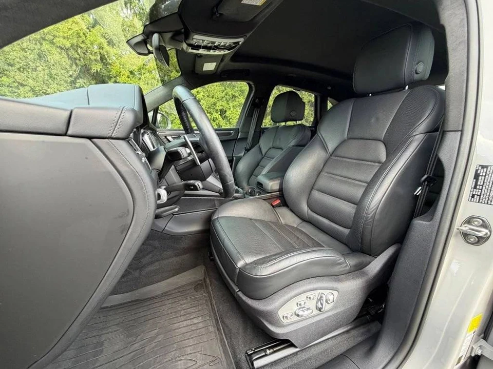 2023 Porsche Macan GTS - Image 5 of 5