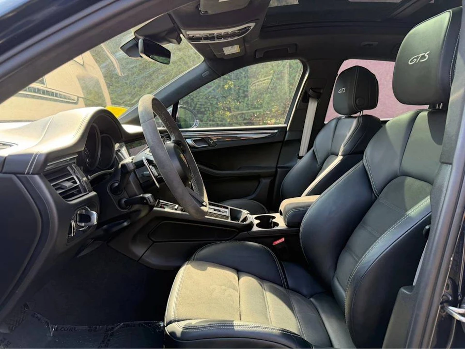 2023 Porsche Macan GTS - Image 4 of 5