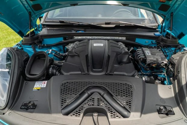 2023 Porsche Macan GTS - Image 6 of 8